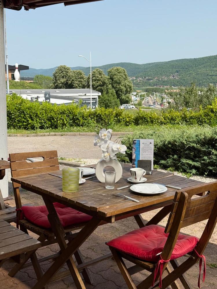 Brit Hotel Besancon L'Horloge Exterior photo